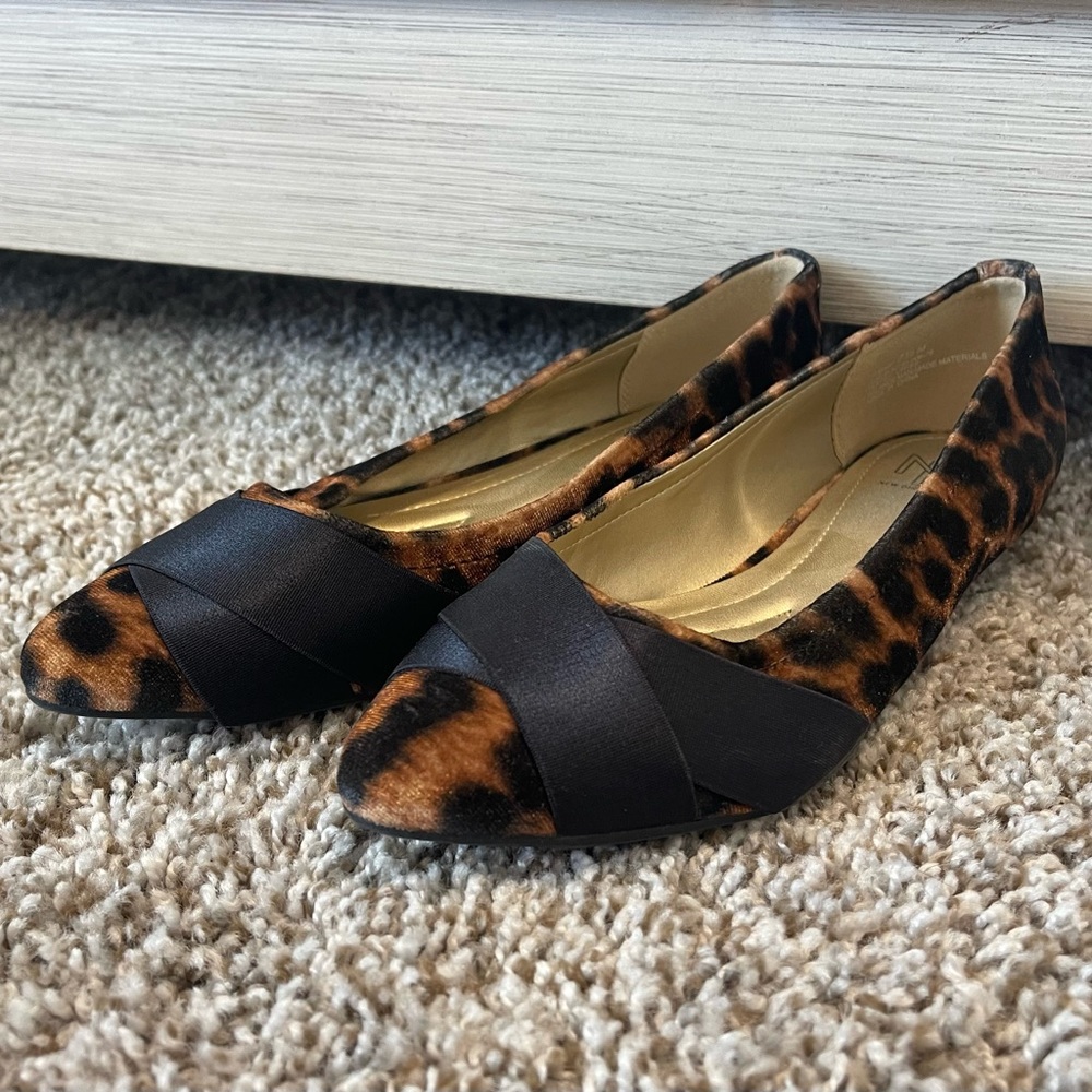 Leopard Print New Directions Flats Shoes Never Worn - New without box Size 7.5